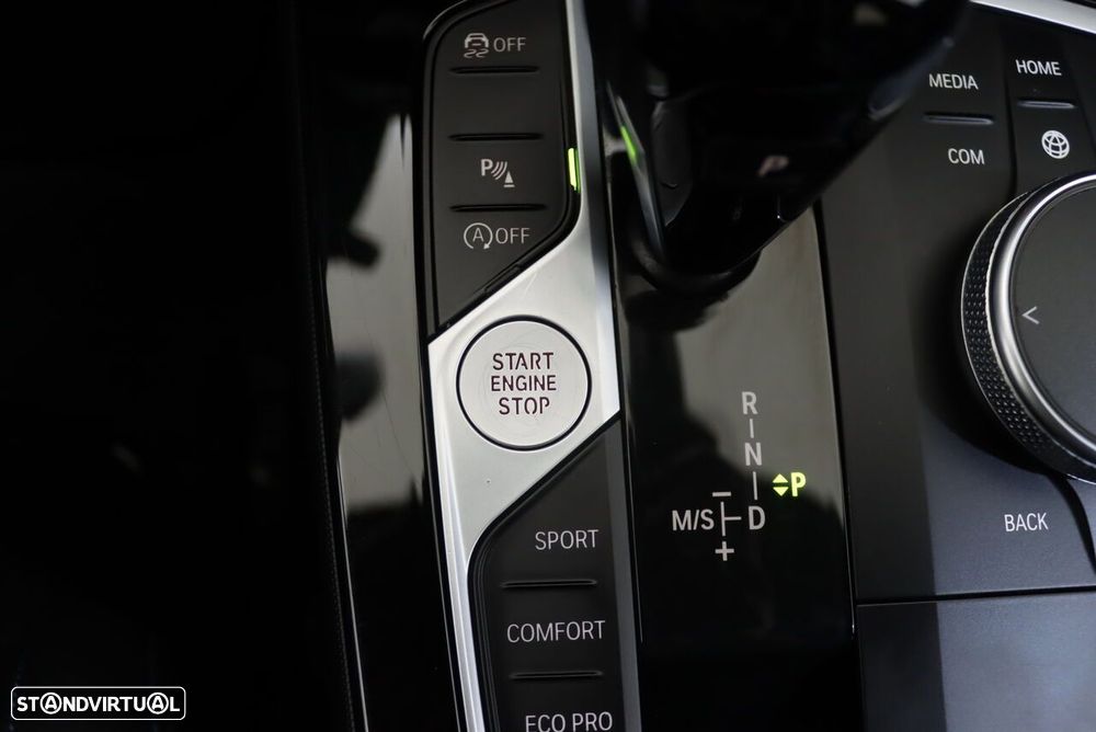 BMW 116 d Pack Desportivo M Auto - 19