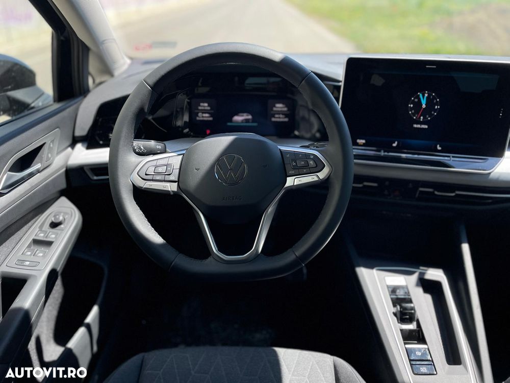 Volkswagen Golf 1.5 eTSI DSG MHEV Life - 11