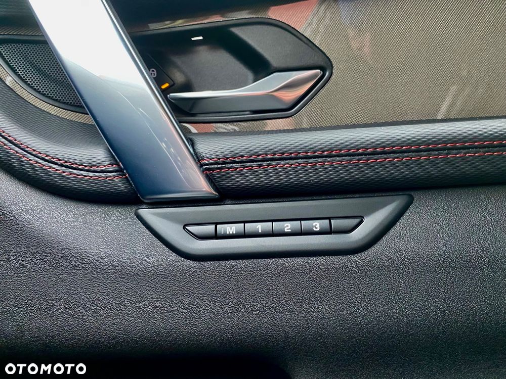 Land Rover Discovery Sport - 18