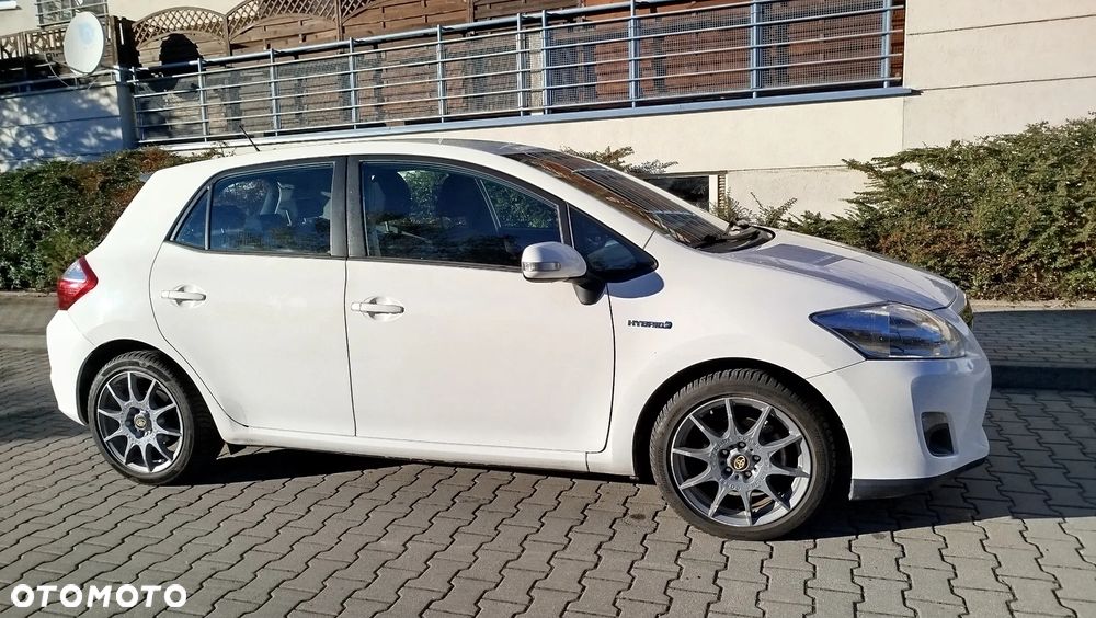 Toyota Auris 2010 photo 3