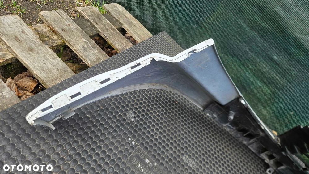 Atrapka 623100251R 93856152 Atrapa Gril Osłona Chłodnicy Kratki Emblemat Znaczek Renault Trafic II 2 Lift - 24