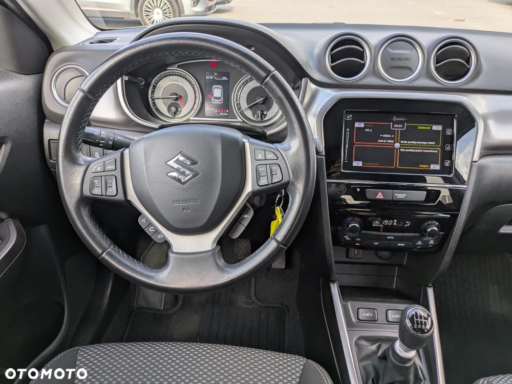 Suzuki Vitara 1.4 Boosterjet SHVS Premium 2WD - 11