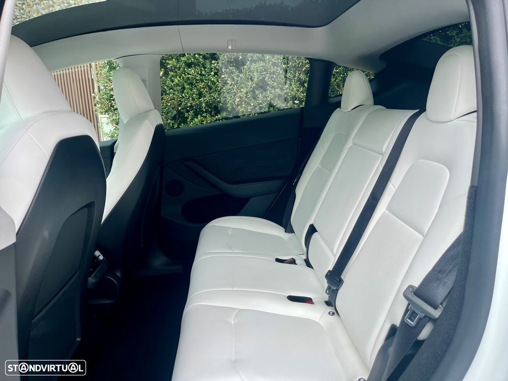 Tesla Model Y Standard - 19