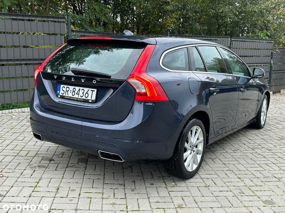 Volvo V60 D4 Momentum - 6