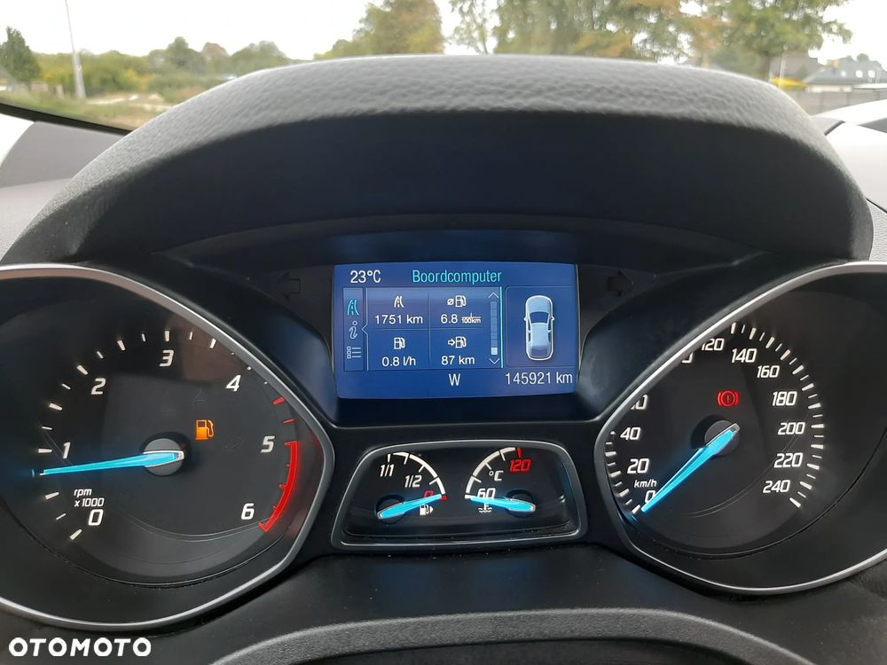 Ford Kuga 2.0 TDCi 2x4 Titanium - 21