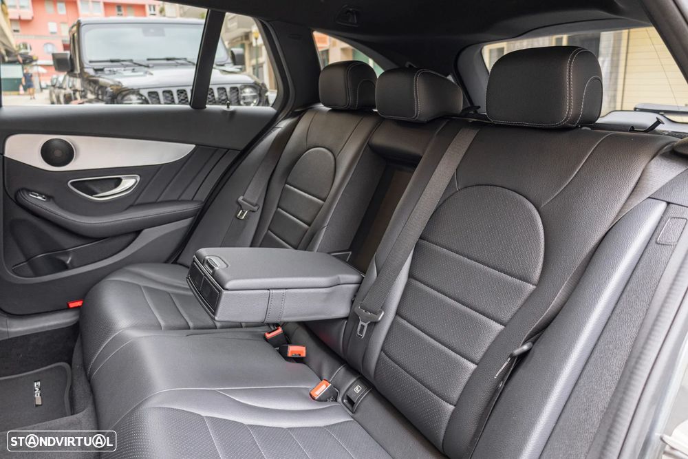 Mercedes-Benz C 300 de AMG Line - 37