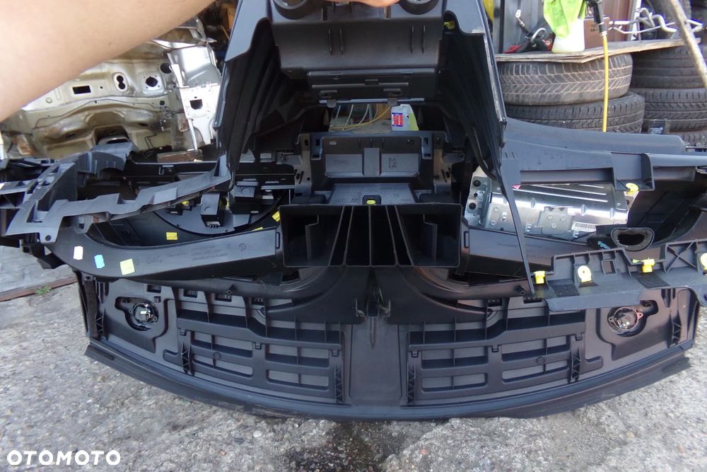 Deska rozdzielcza konsola Oryginał!!! Peugeot 207 - 3