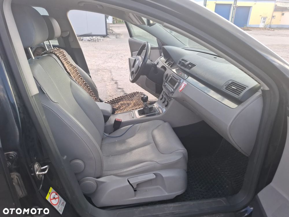 Volkswagen Passat 1.9 TDI Comfortline - 12