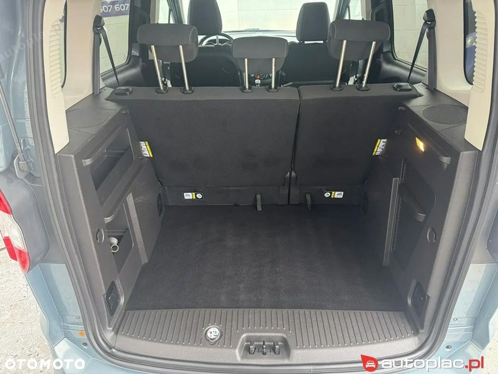 Ford Tourneo Courier - 27