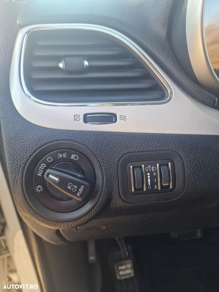 Fiat Freemont 2.0 Mjet AT AWD Lounge - 14