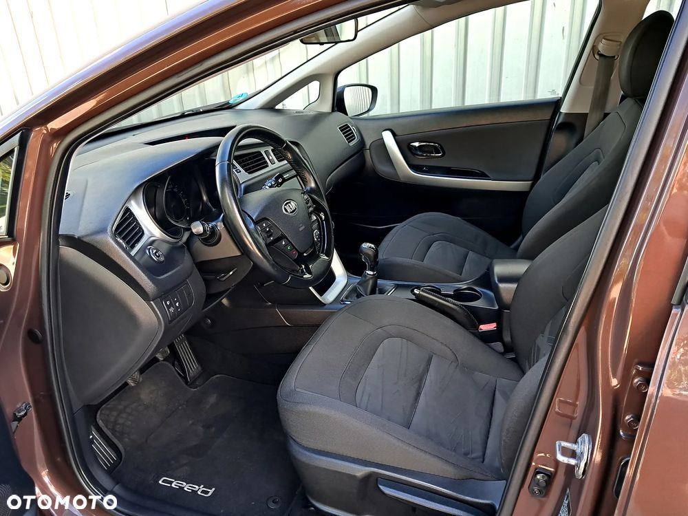 Kia Ceed 1.6 GDI Edition 7 - 9