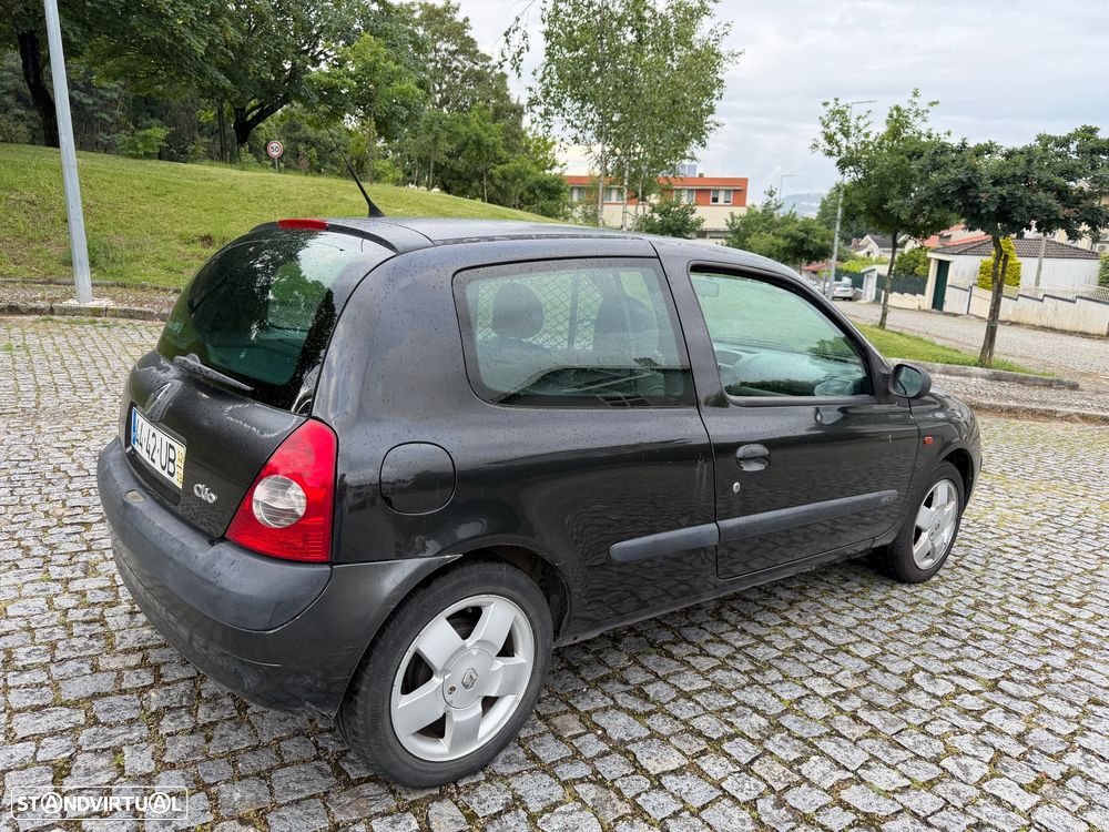 Renault Clio 1.5 dCi Authentique - 4