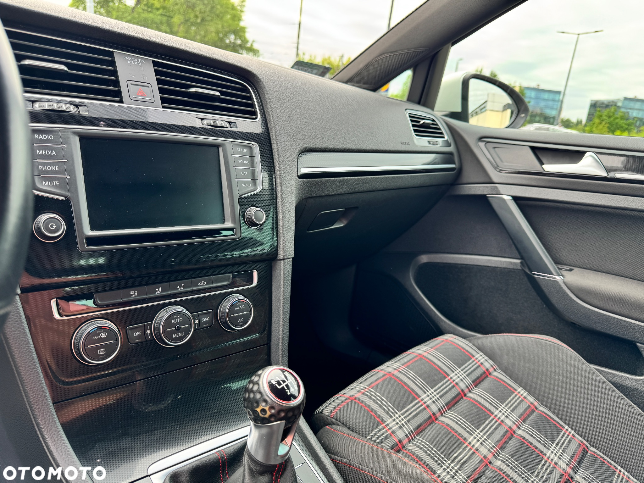 Volkswagen Golf VII 2.0 TSI BMT GTI - 17