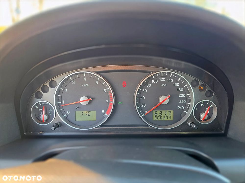 Ford Mondeo 2.0 Ghia - 7