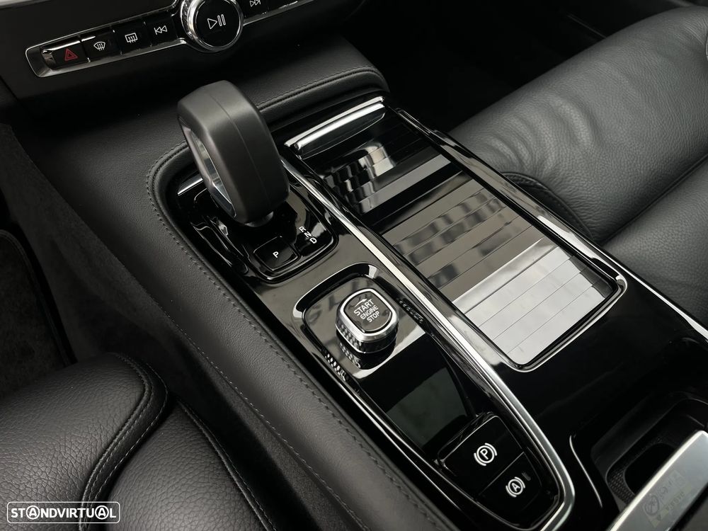 Volvo V90 2.0 T6 PHEV Plus Dark AWD - 25