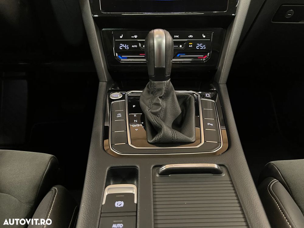 Volkswagen Passat 1.5 TSI ACT DSG Highline - 25