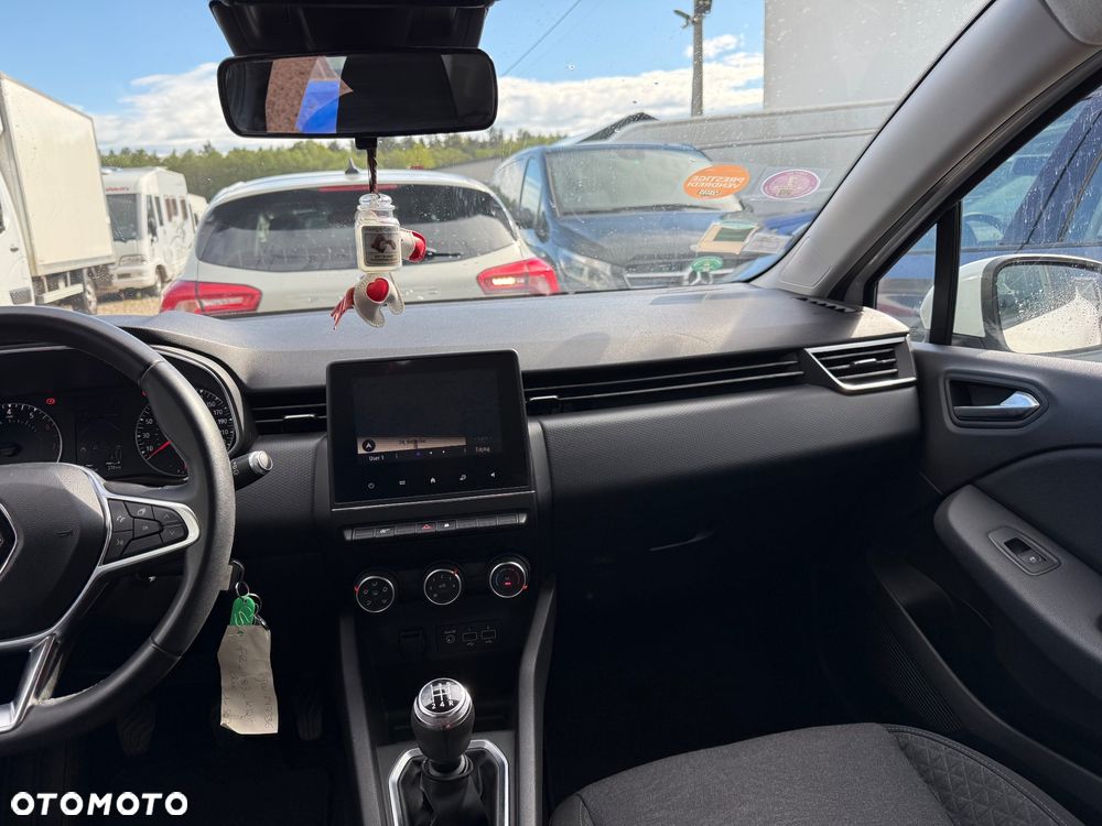 Renault Clio - 10