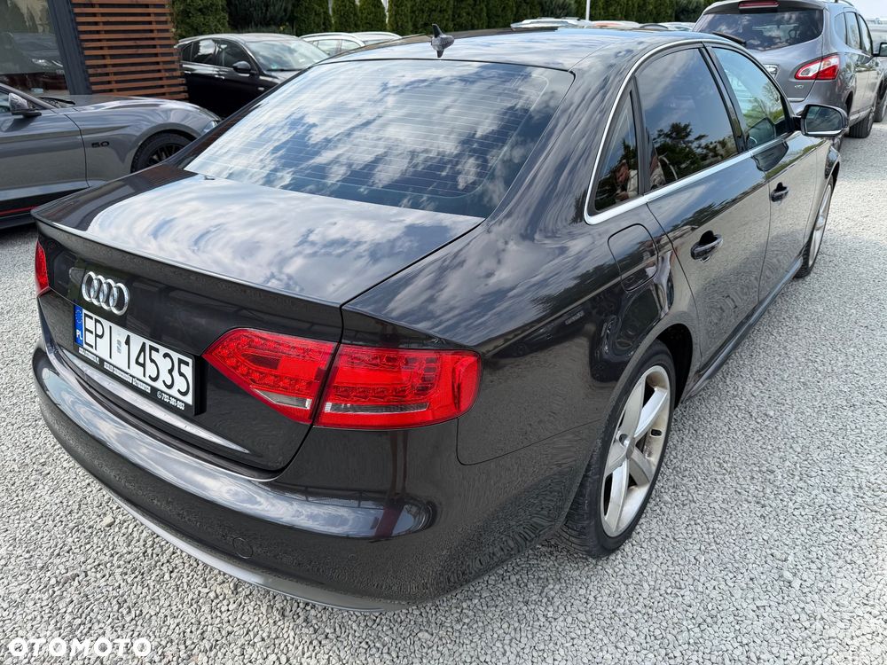 Audi A4 Limousine - 11