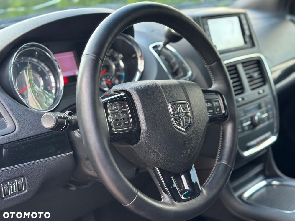 Dodge Grand Caravan - 30