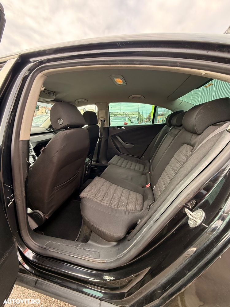 Volkswagen Passat Variant 2.0 TDI Comfortline DPF DSG - 4