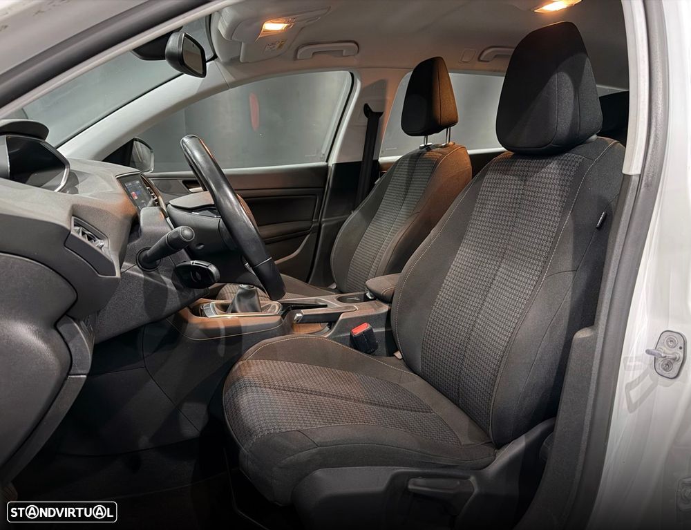 Peugeot 308 1.2 PureTech Allure - 15