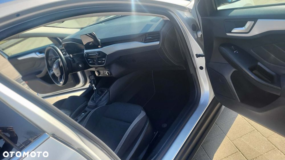 Ford Focus 1.5 EcoBlue Active Business - 11