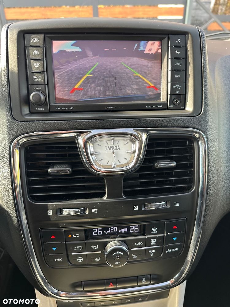 Lancia Voyager 2.8 Multijet 16v Platinum - 11