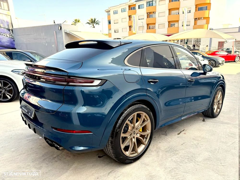 Porsche Cayenne Turbo E-Hybrid - 4