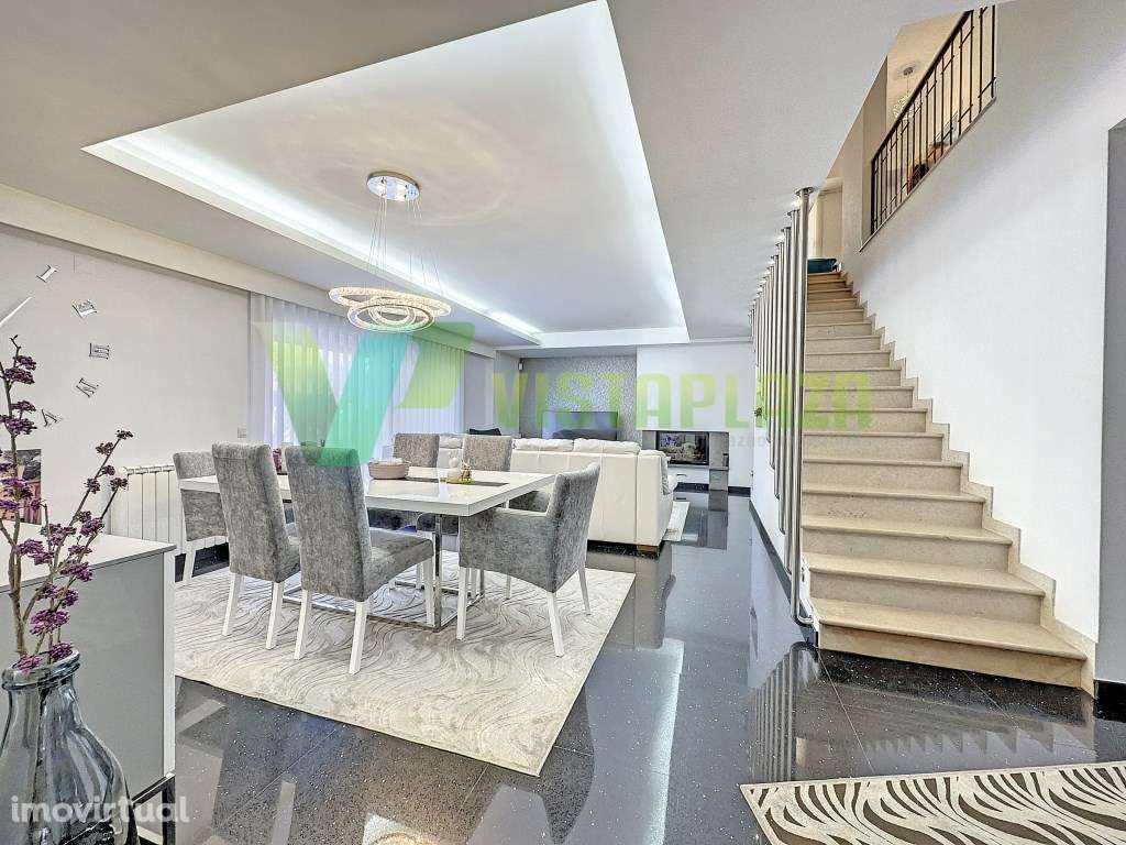 Fantástica Moradia M4+2 com Piscina na Bela Vista, Lagoa - Grande imagem: 2/37