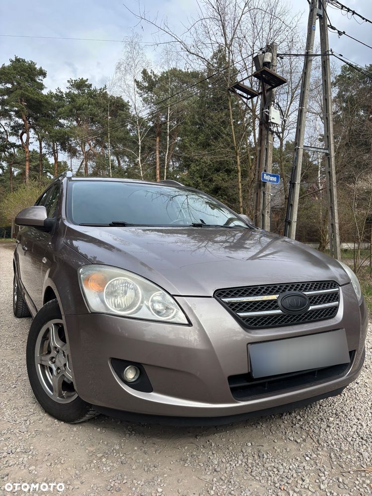 Kia Ceed - 5