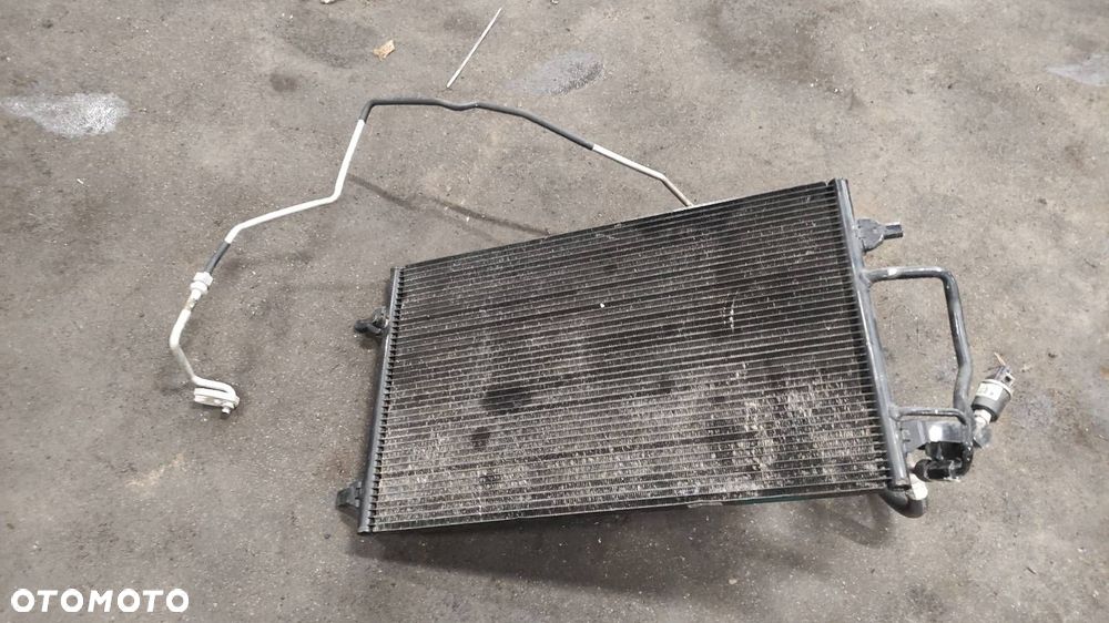 CHŁODNICA KLIMATYZACJI AUDI A8 D2 ABZ 4.2 V8 4D0280401A - 4