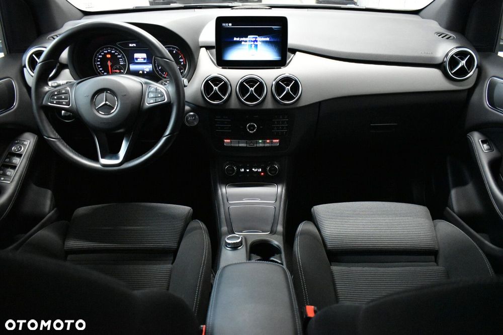 Mercedes-Benz Klasa B 180 7G-DCT Urban - 6