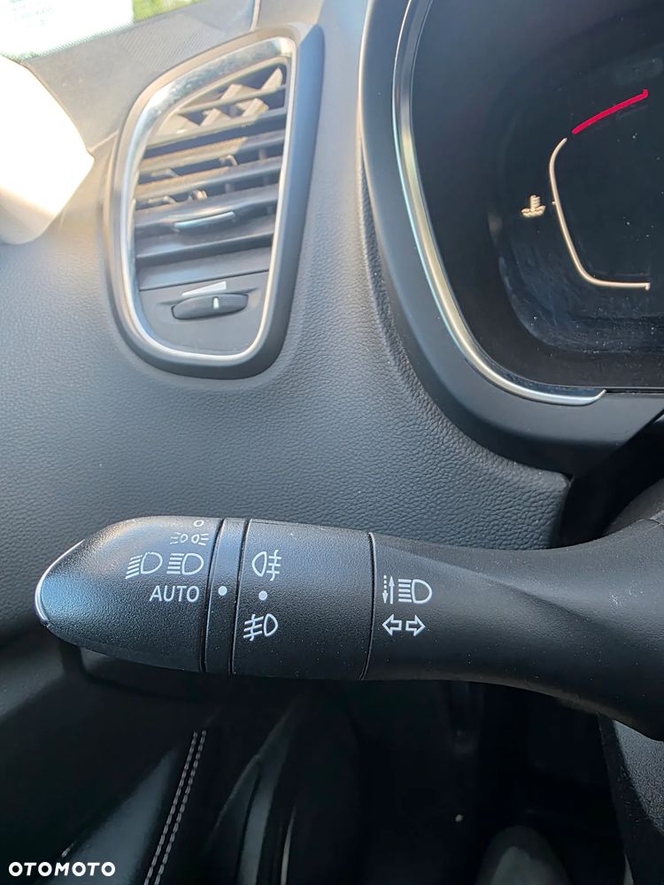 Renault Grand Scenic BLUE dCi 120 EDC LIMITED - 25