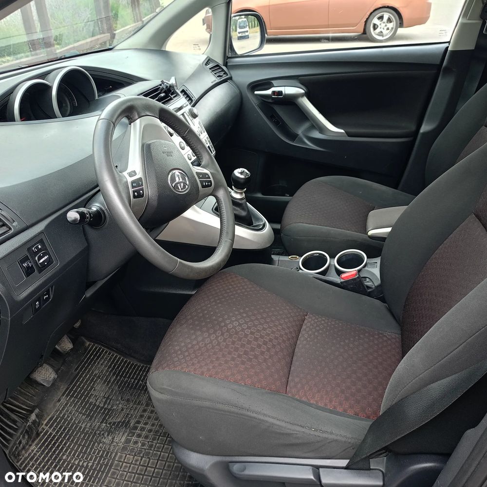 Toyota Verso 2.0 D-4D - 9