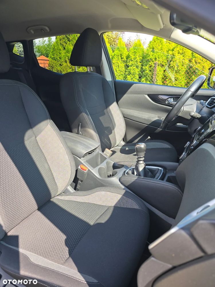 Nissan Qashqai - 25