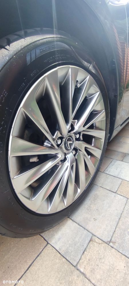 Lexus ES 300h Omotenashi - 14