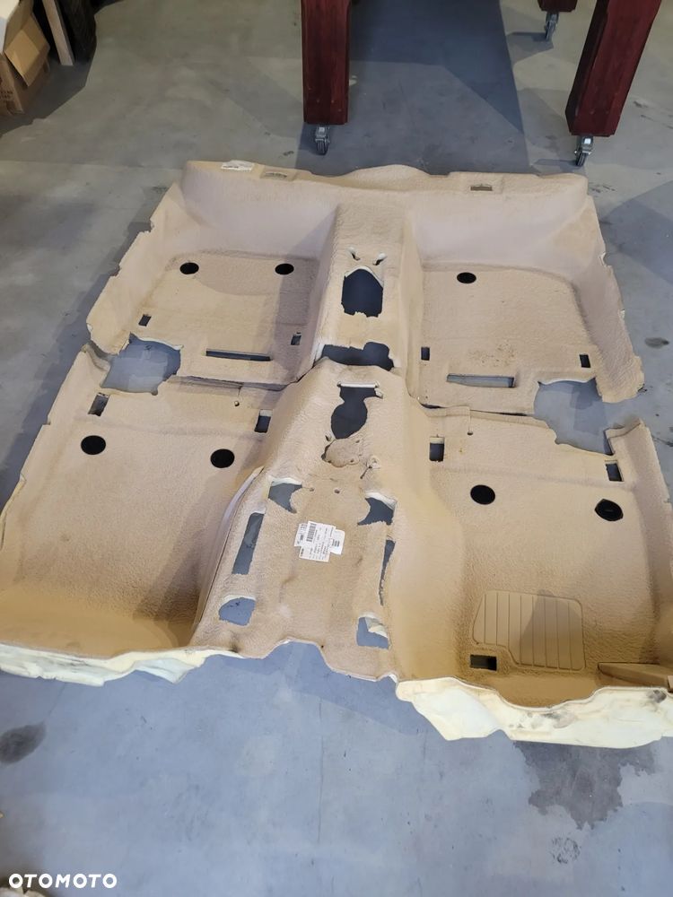 BMW F10 F11 DYWAN WYKŁADZINA BEŻOWA EUROPA - 1