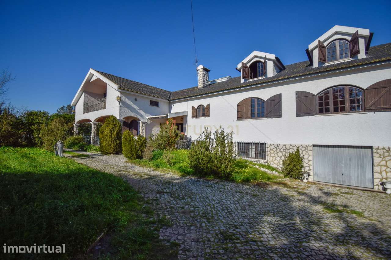 Moradia rústica T9 inserida num terreno com 7.500m2 em Pinhal Novo, Pa - Grande imagem: 5/54