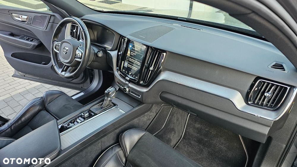 Volvo XC 60 D4 R-Design - 8