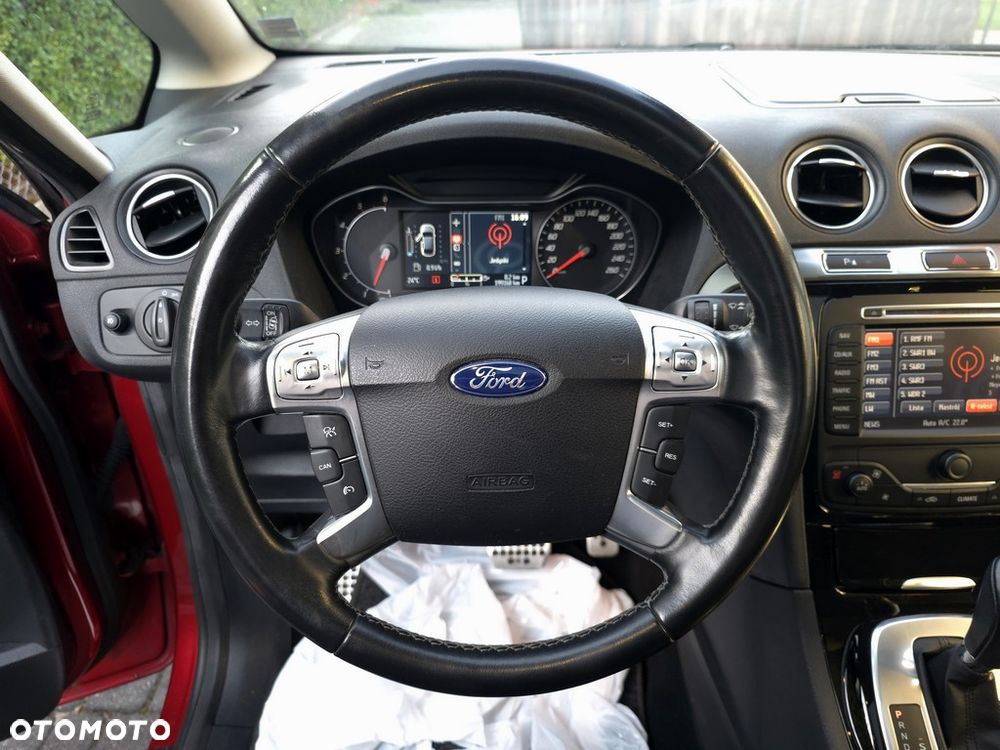 Ford S-Max - 16