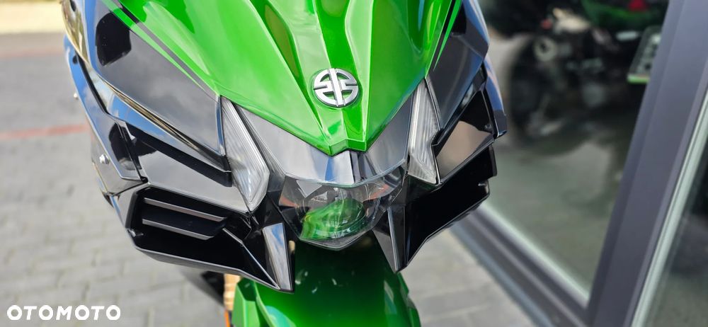 Kawasaki Ninja H2 SX - 9