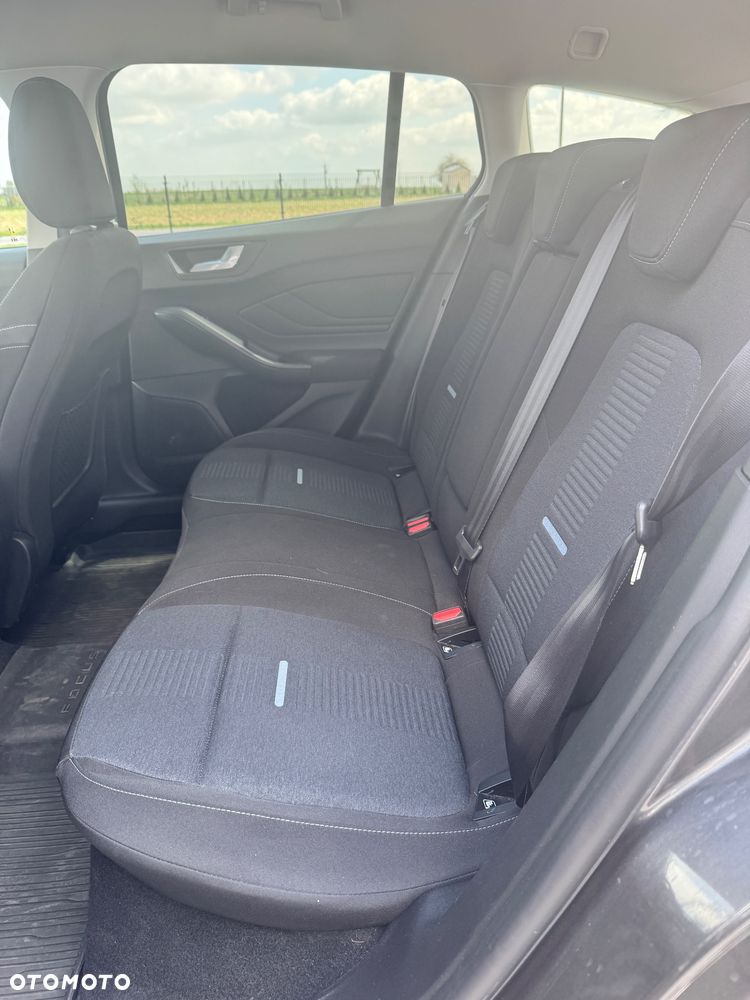 Ford Focus 1.0 EcoBoost mHEV Active X - 11