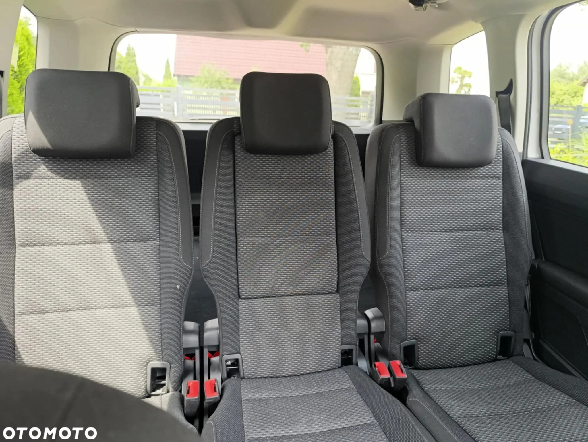 Volkswagen Touran 2.0 TDI BMT Comfortline DSG - 11