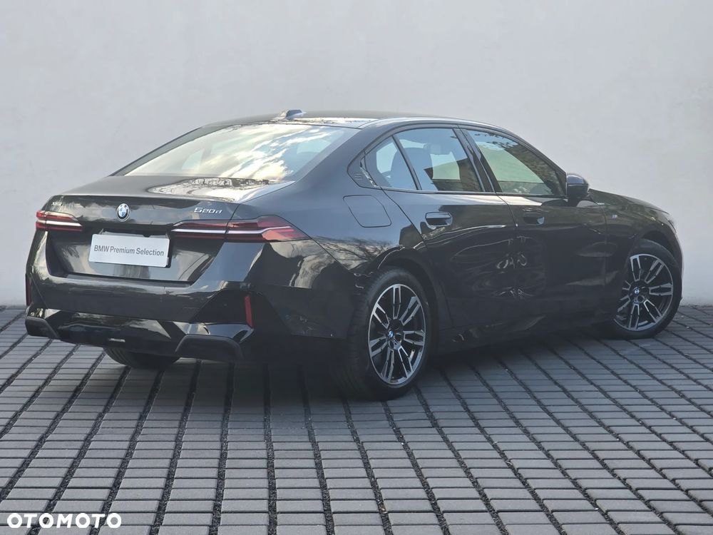 BMW Seria 5 520d xDrive mHEV M Sport - 2