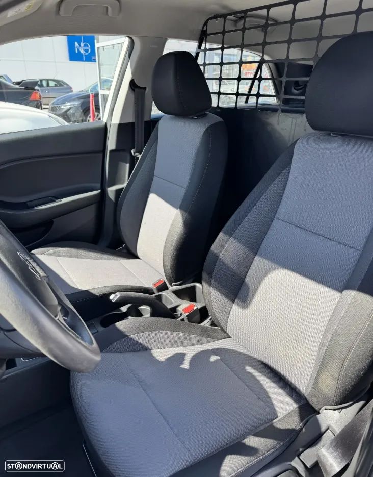 Hyundai i20 / 1.1 CRDi Access Plus - 17