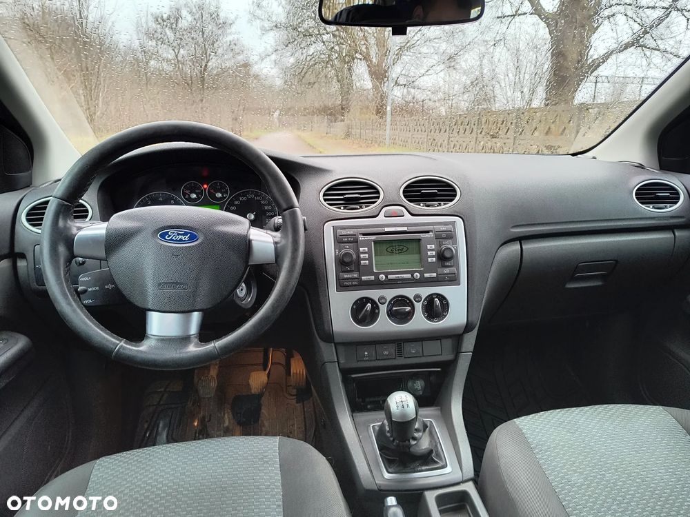 Ford Focus 1.8 FF Ambiente - 13