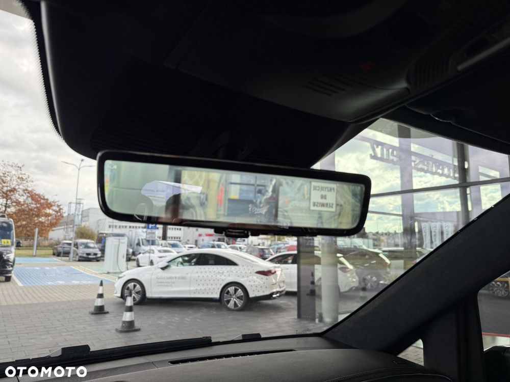 Mercedes-Benz Klasa V - 16