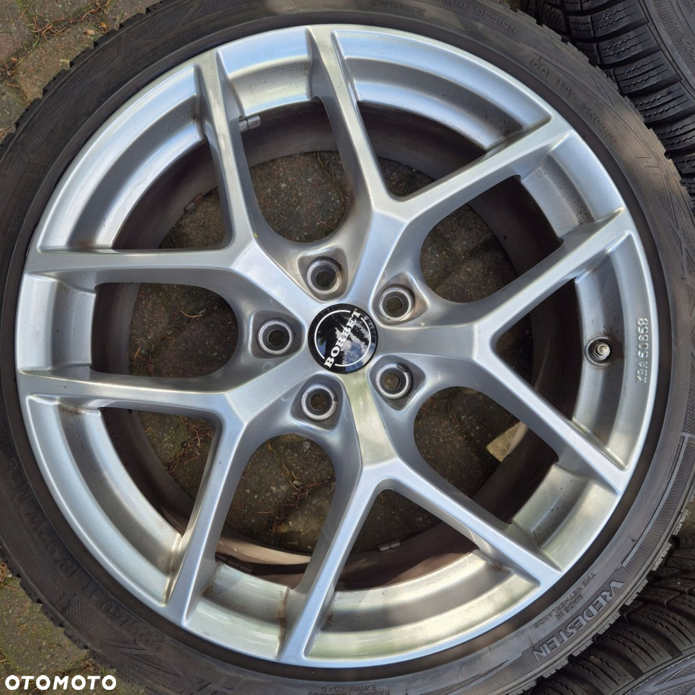ZIMA 225/40 R18 AUDI A3 A4 A6 TT VW GOLF OCTAVIA LEON OCTAVIA CADDY BMW F40 - 4
