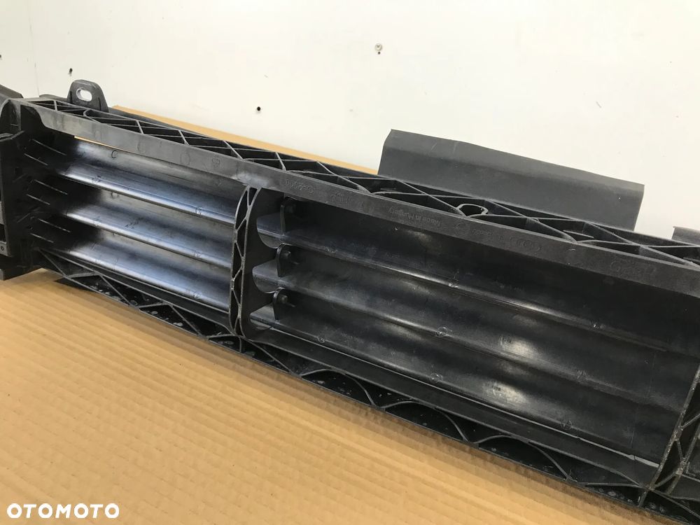 Żaluzja Audi e-tron 4KE121223 wlot kierownica powietrza - 10