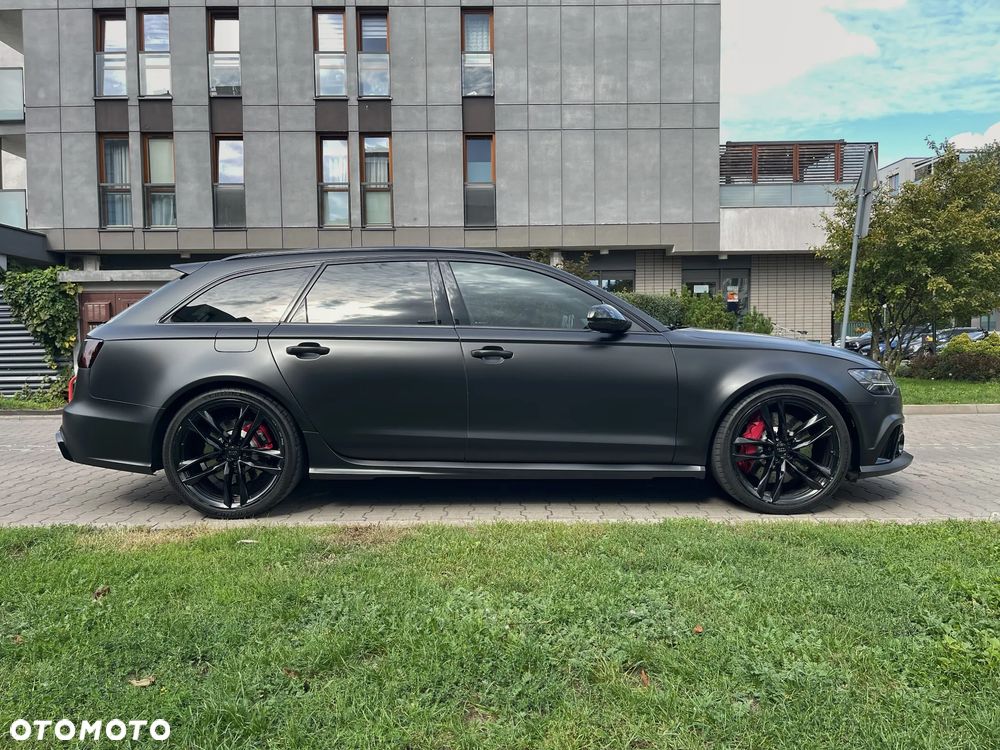 Audi RS6 Avant - 8